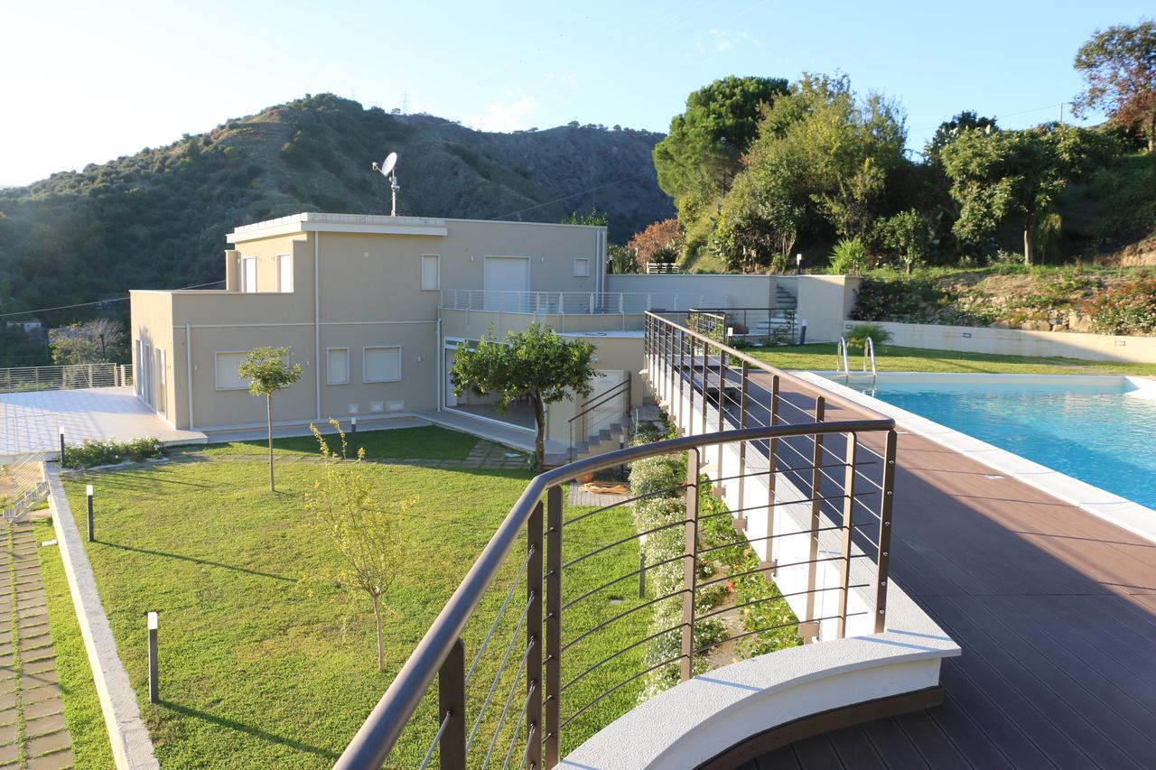 Sike Holiday Home Taormina Exterior foto