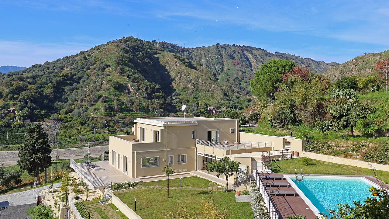 Sike Holiday Home Taormina Exterior foto