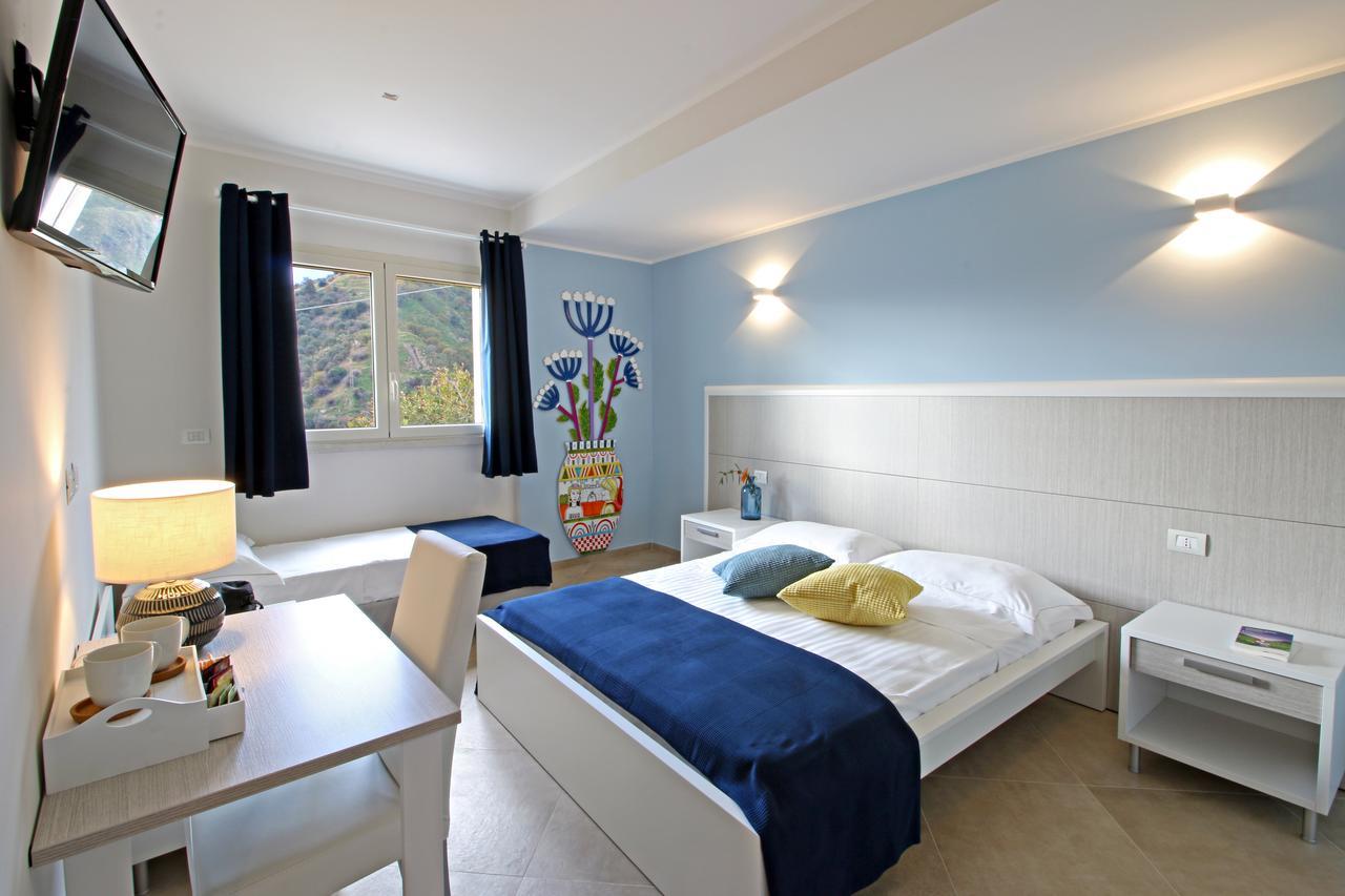 Sike Holiday Home Taormina Exterior foto